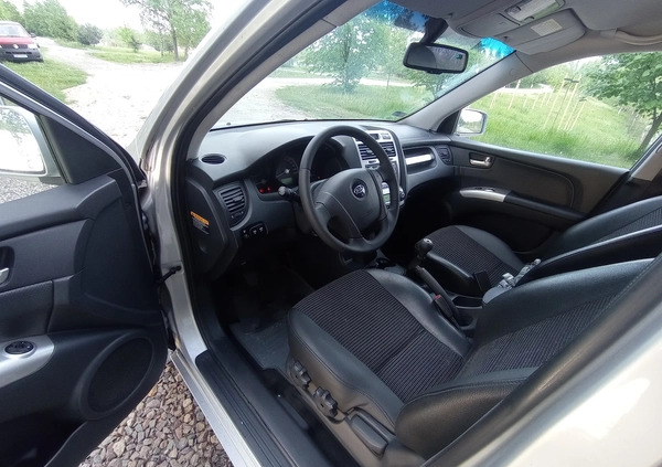 Kia Sportage cena 18900 przebieg: 240000, rok produkcji 2006 z Trzebnica małe 326